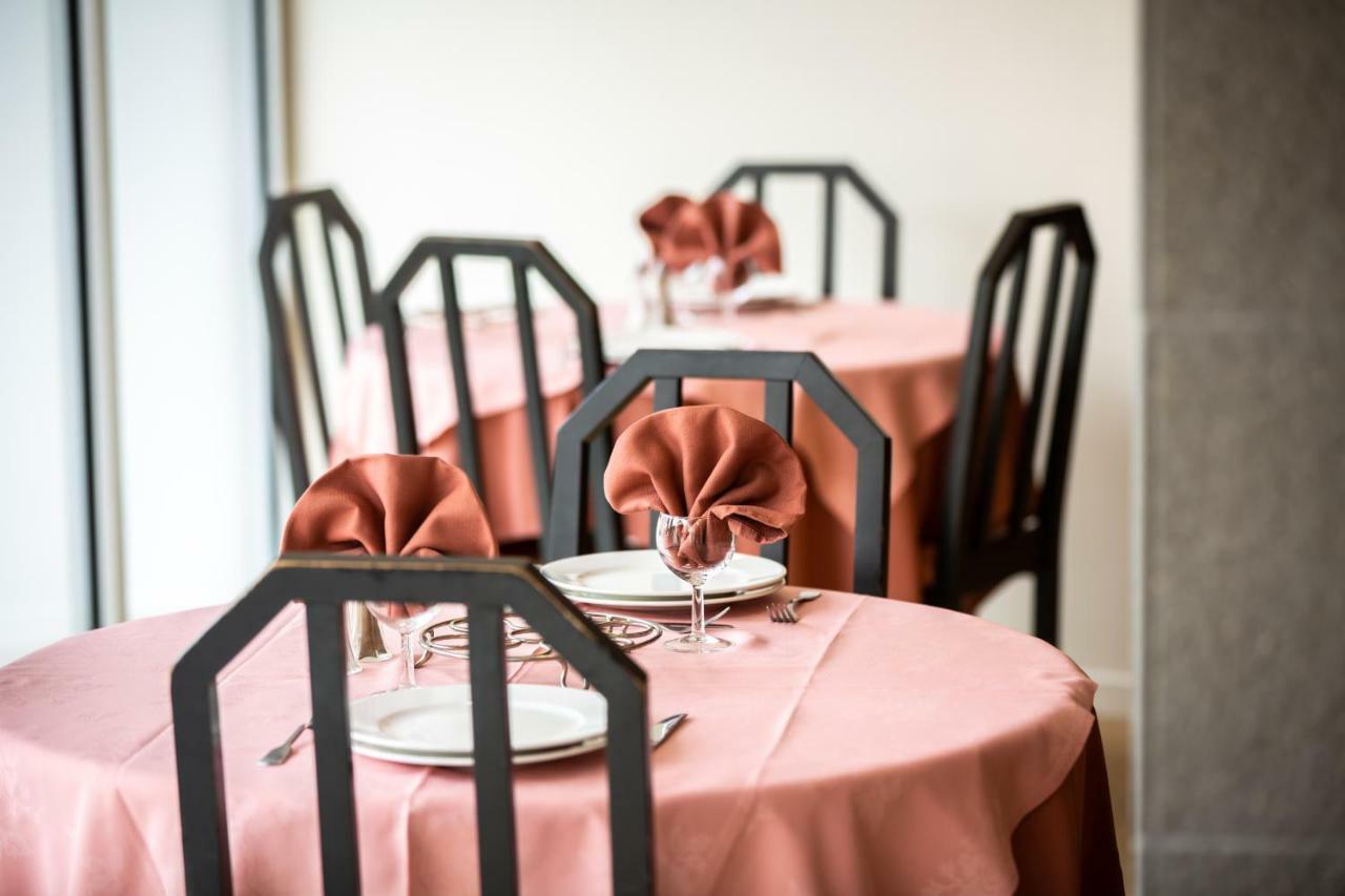 לורדה Hotel Acadia מראה חיצוני תמונה
